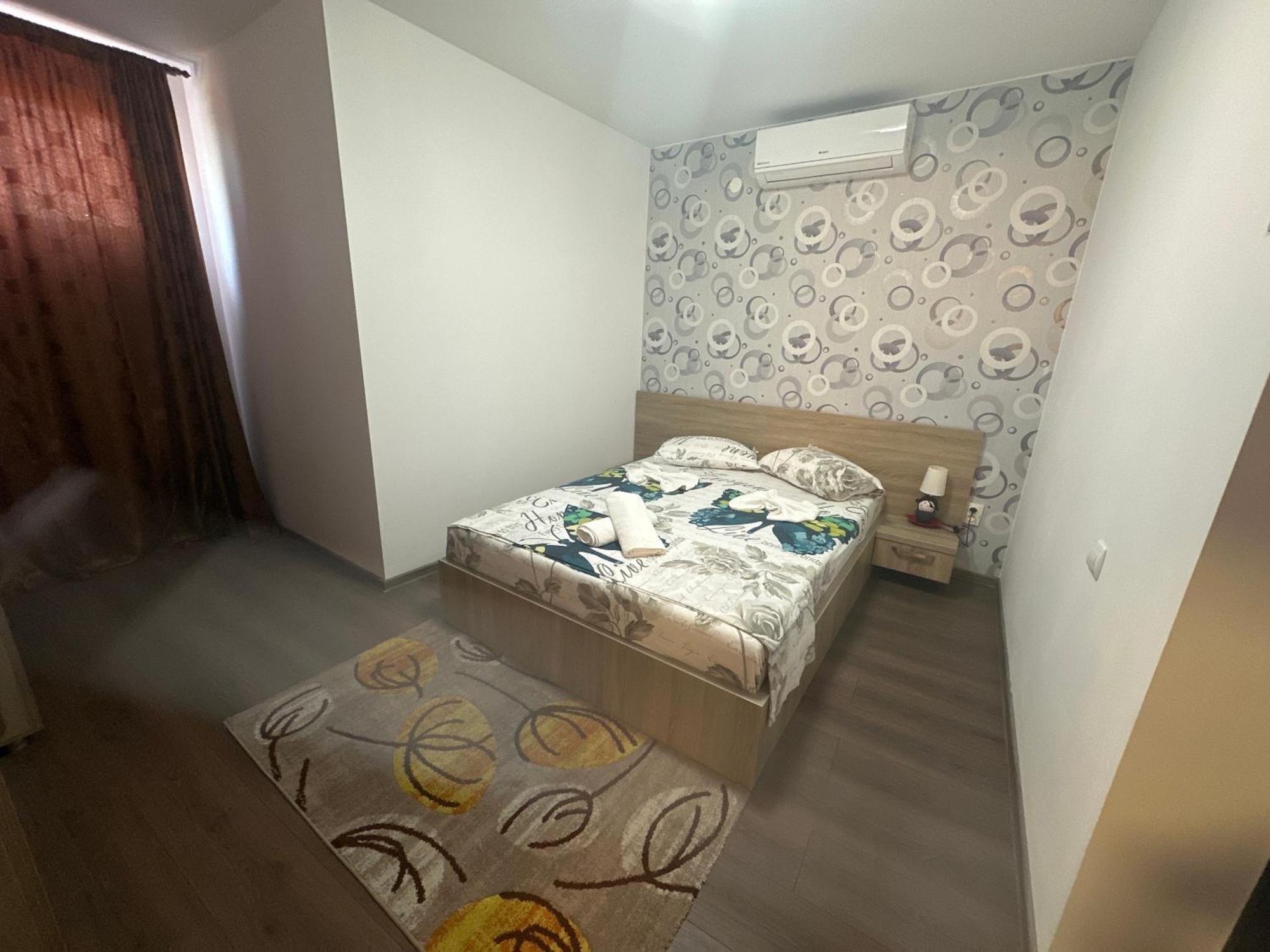 Hotel Casa Clau Orszowa Zewnętrze zdjęcie