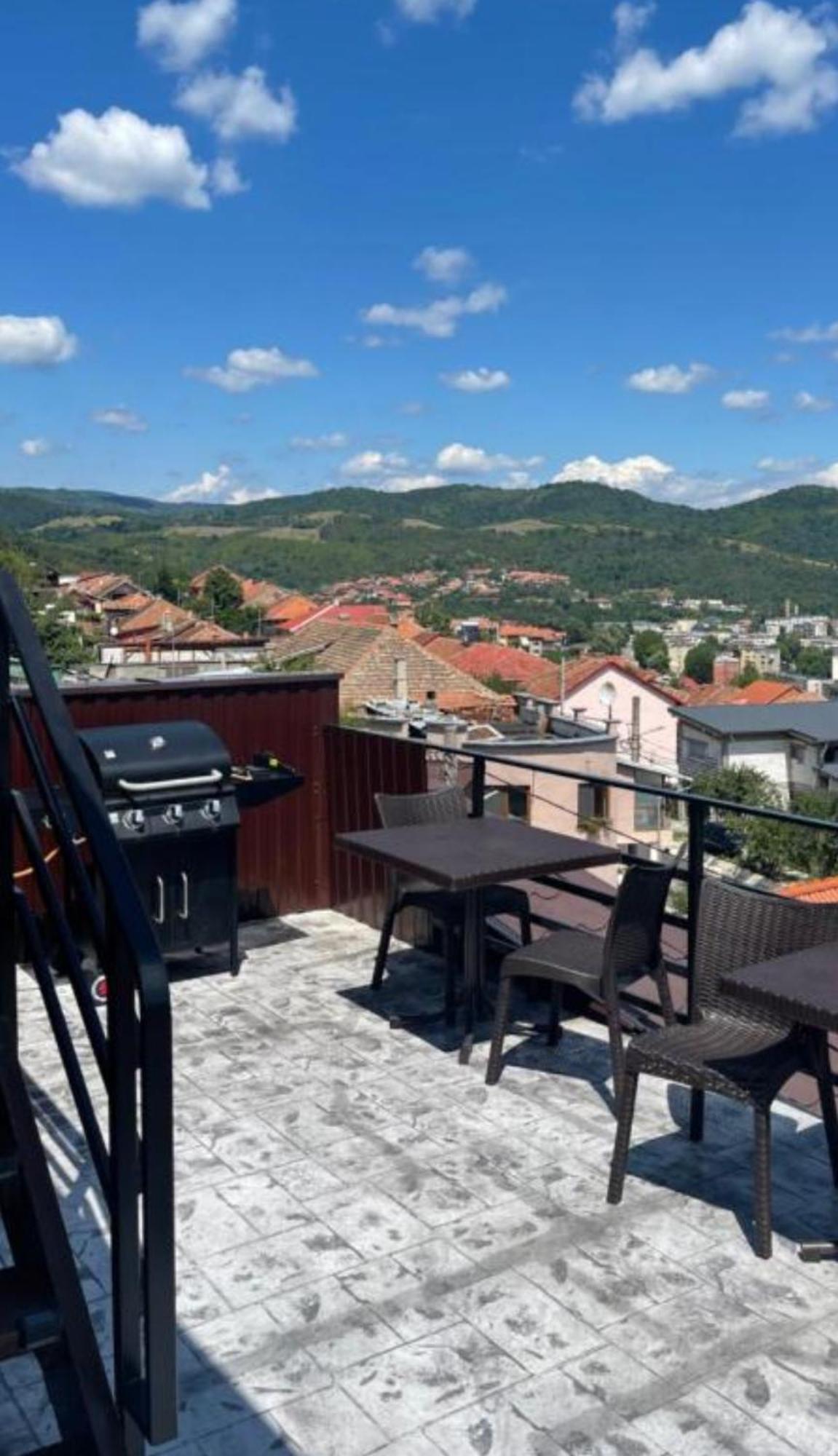 Hotel Casa Clau Orszowa Zewnętrze zdjęcie