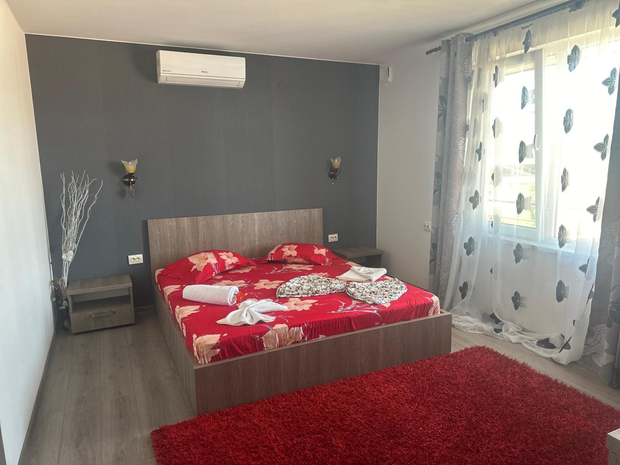 Hotel Casa Clau Orszowa Zewnętrze zdjęcie