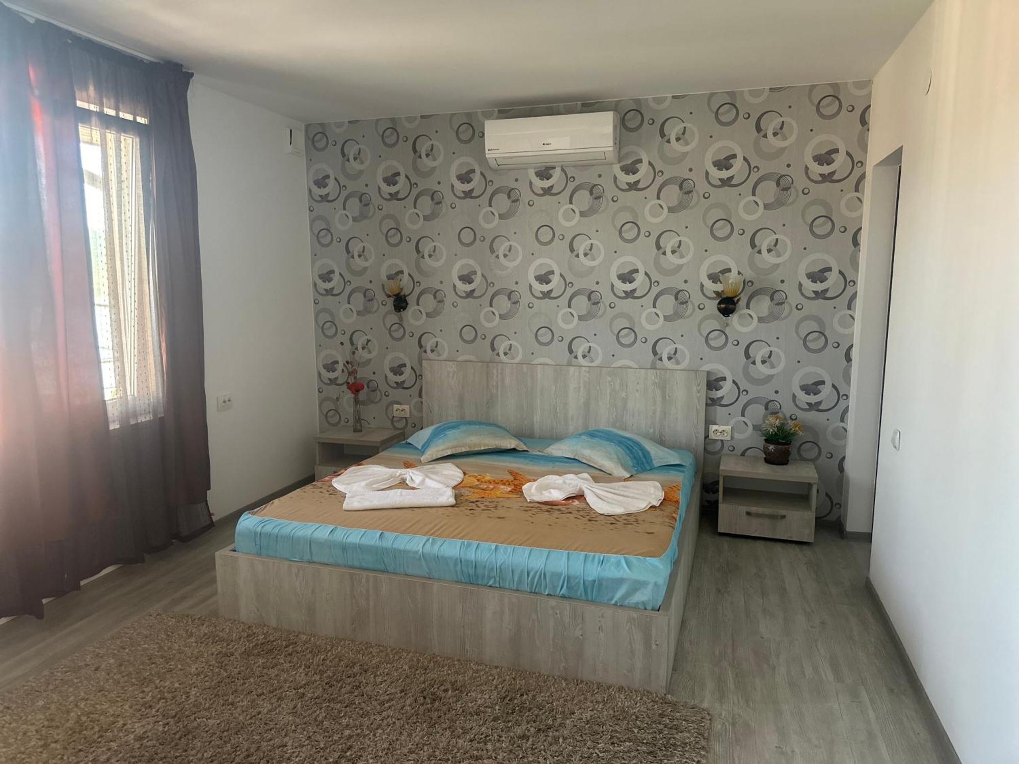 Hotel Casa Clau Orszowa Zewnętrze zdjęcie