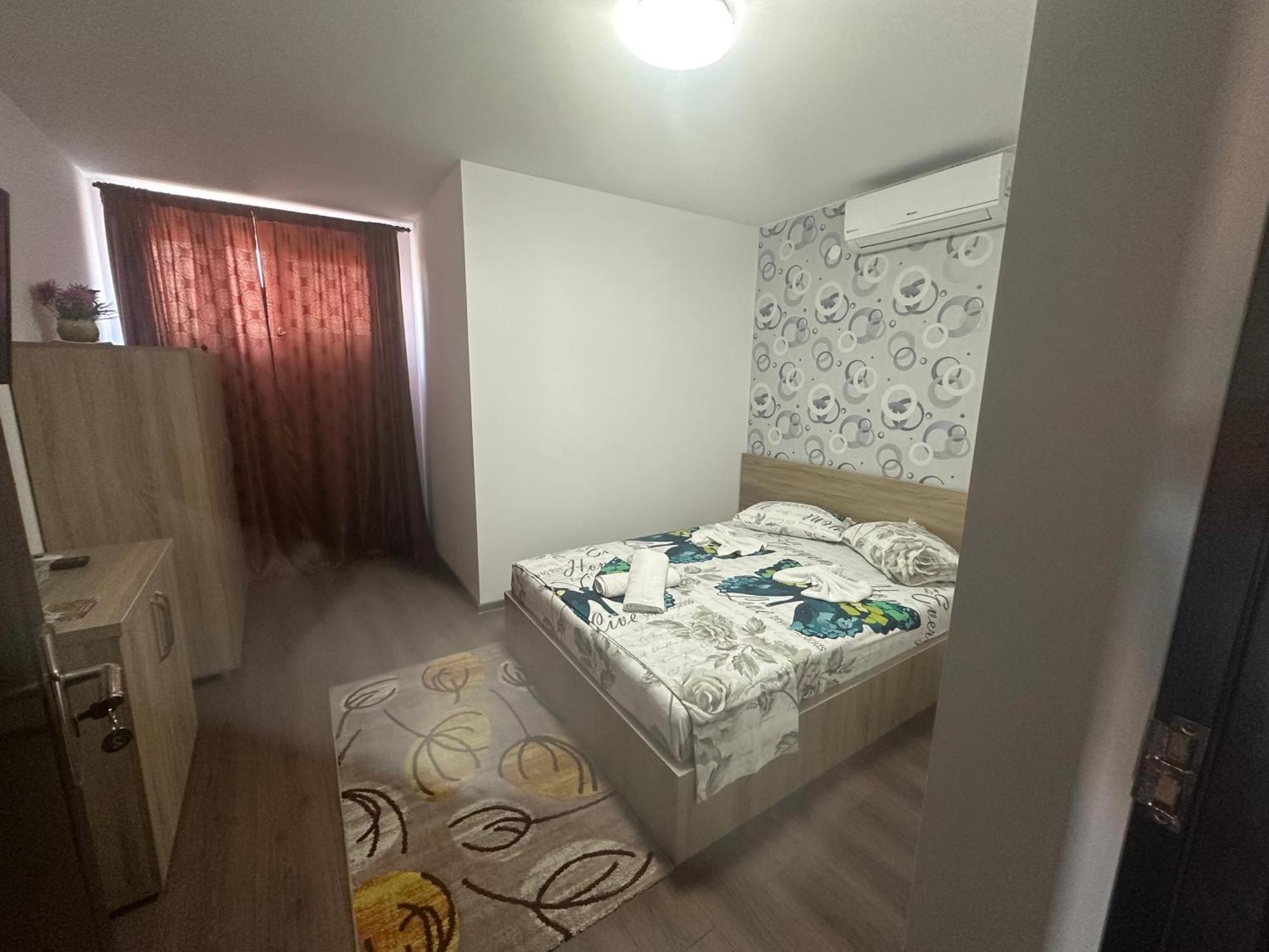 Hotel Casa Clau Orszowa Zewnętrze zdjęcie