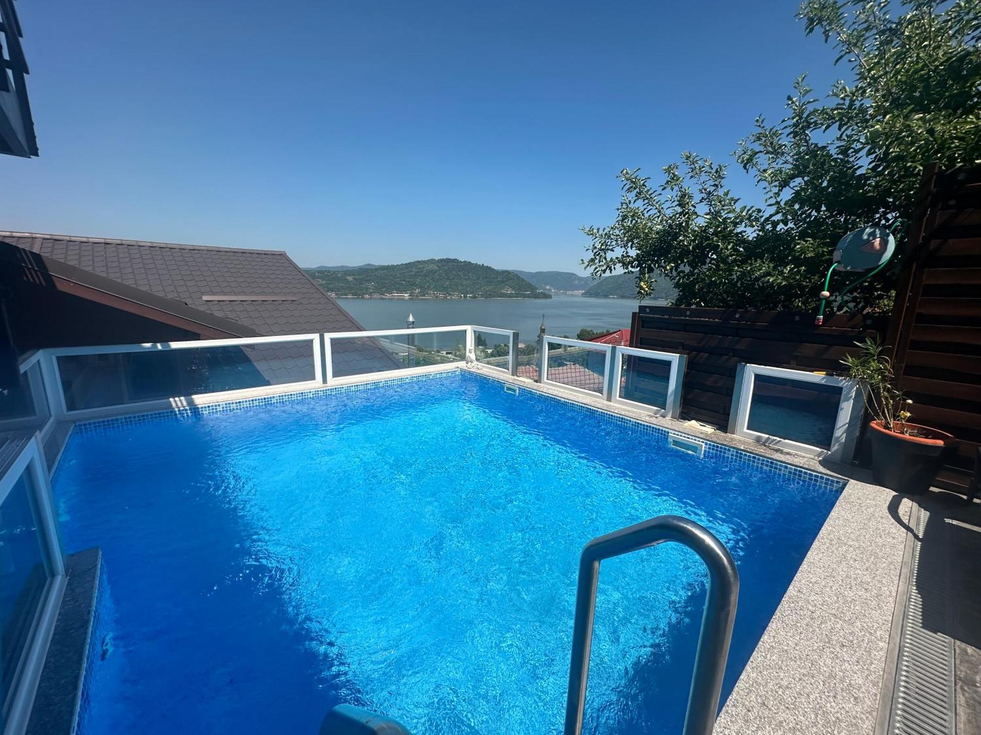 Hotel Casa Clau Orszowa Zewnętrze zdjęcie
